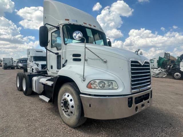 2011 Mack 600 Cxu600