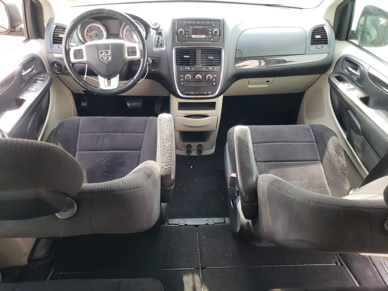 2013 Dodge Caravan - Image 8