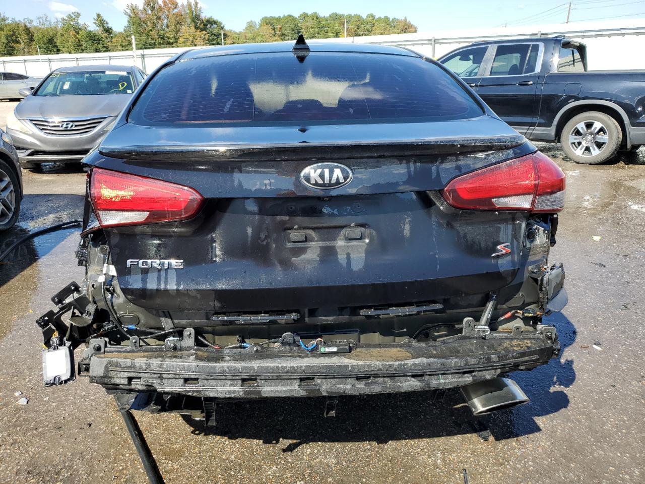 2017 Kia Forte Lx VIN: 3KPFL4A75HE075560 Lot: 76625704