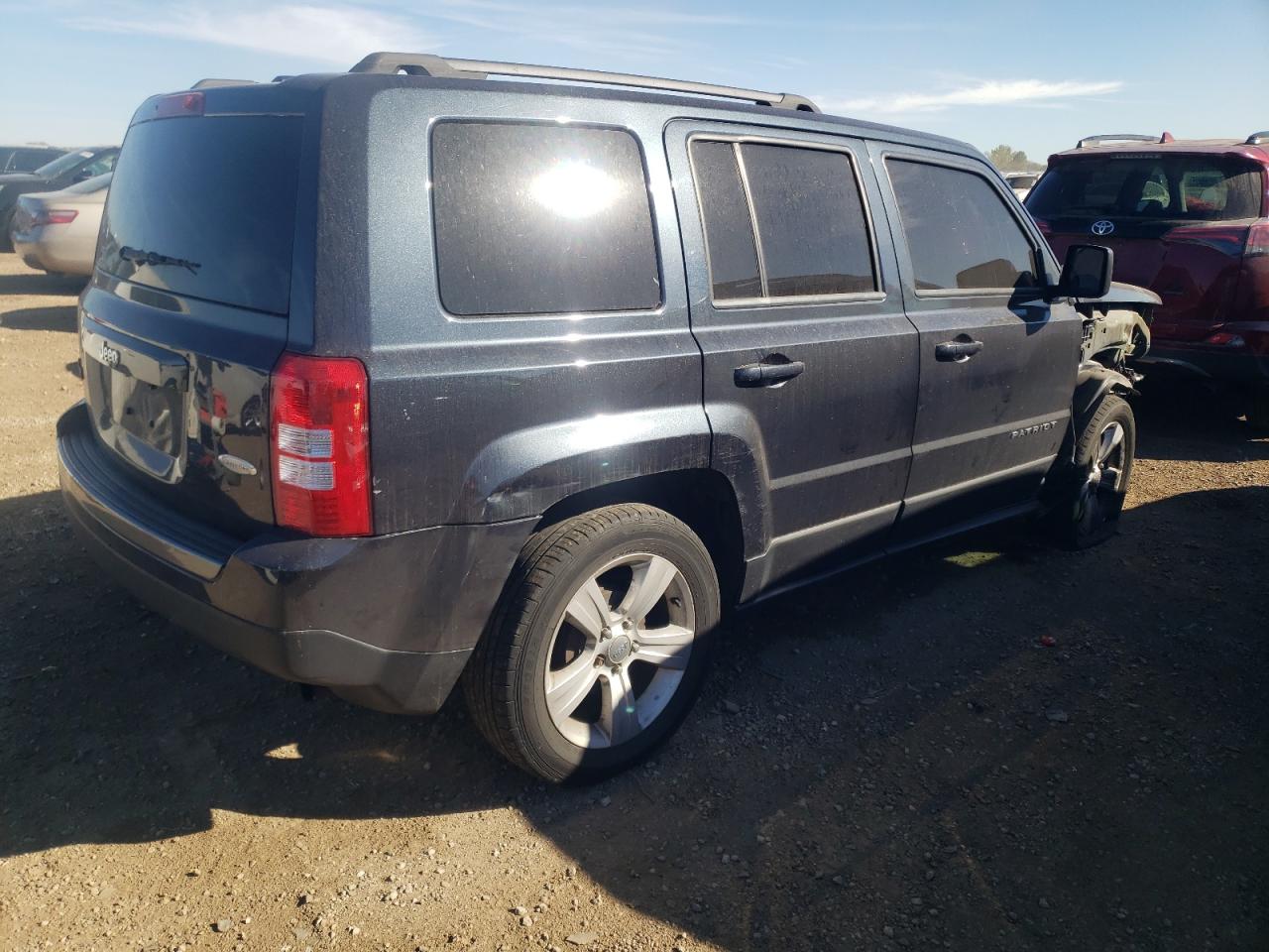 VIN 1C4NJPFB4ED905751 2014 JEEP PATRIOT no.3