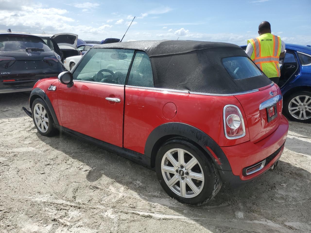 2011 MINI Cooper - Image 2