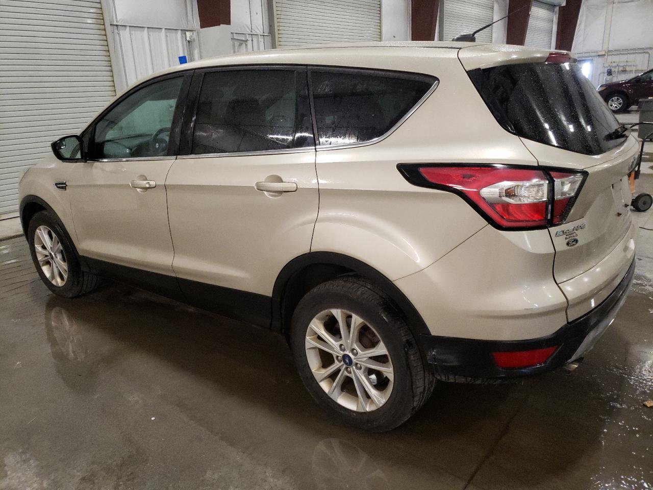 1FMCU9GD9HUE19852 2017 Ford Escape Se