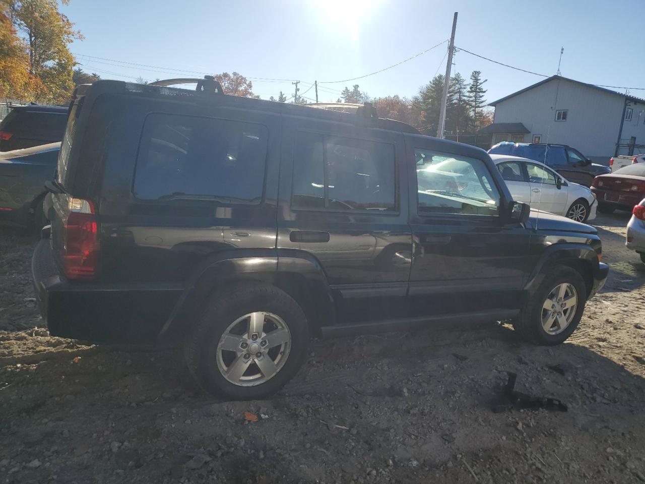 2006 Jeep Commander - Image 3