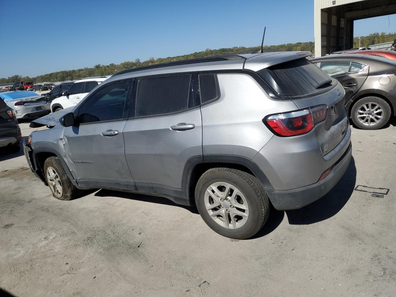 2018 Jeep Compass - Image 2