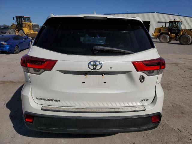  TOYOTA HIGHLANDER 2017 Белый