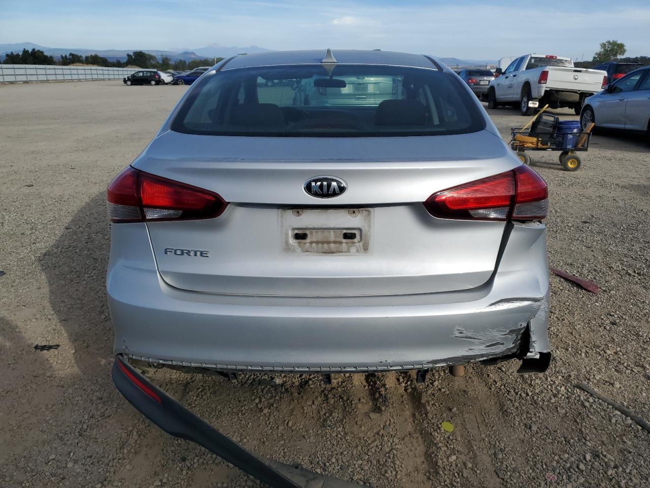 2017 Kia Forte Lx VIN: 3KPFK4A71HE124448 Lot: 75527084