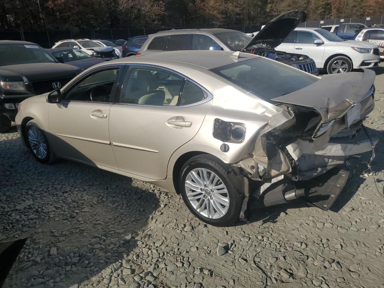 2014 Lexus ES - Image 2