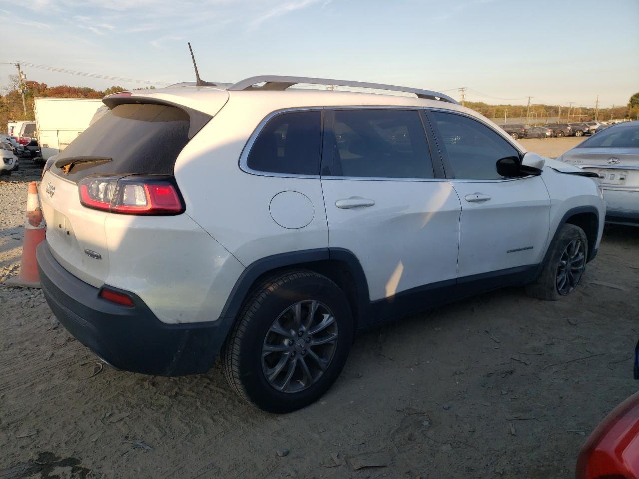 2019 Jeep Grand Cherokee - Image 3