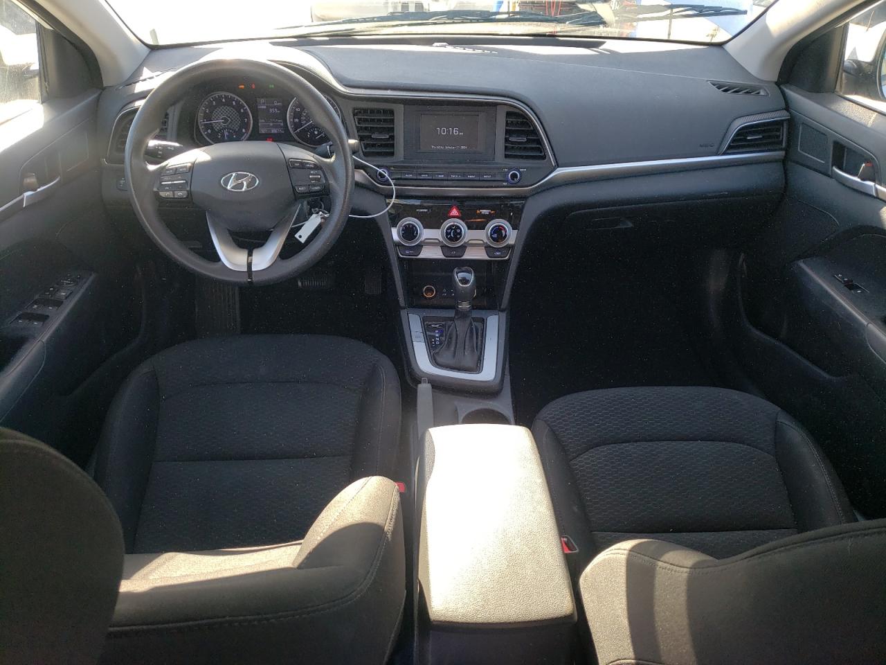 2019 Hyundai Elantra Se VIN: 5NPD74LF8KH448738 Lot: 75677924