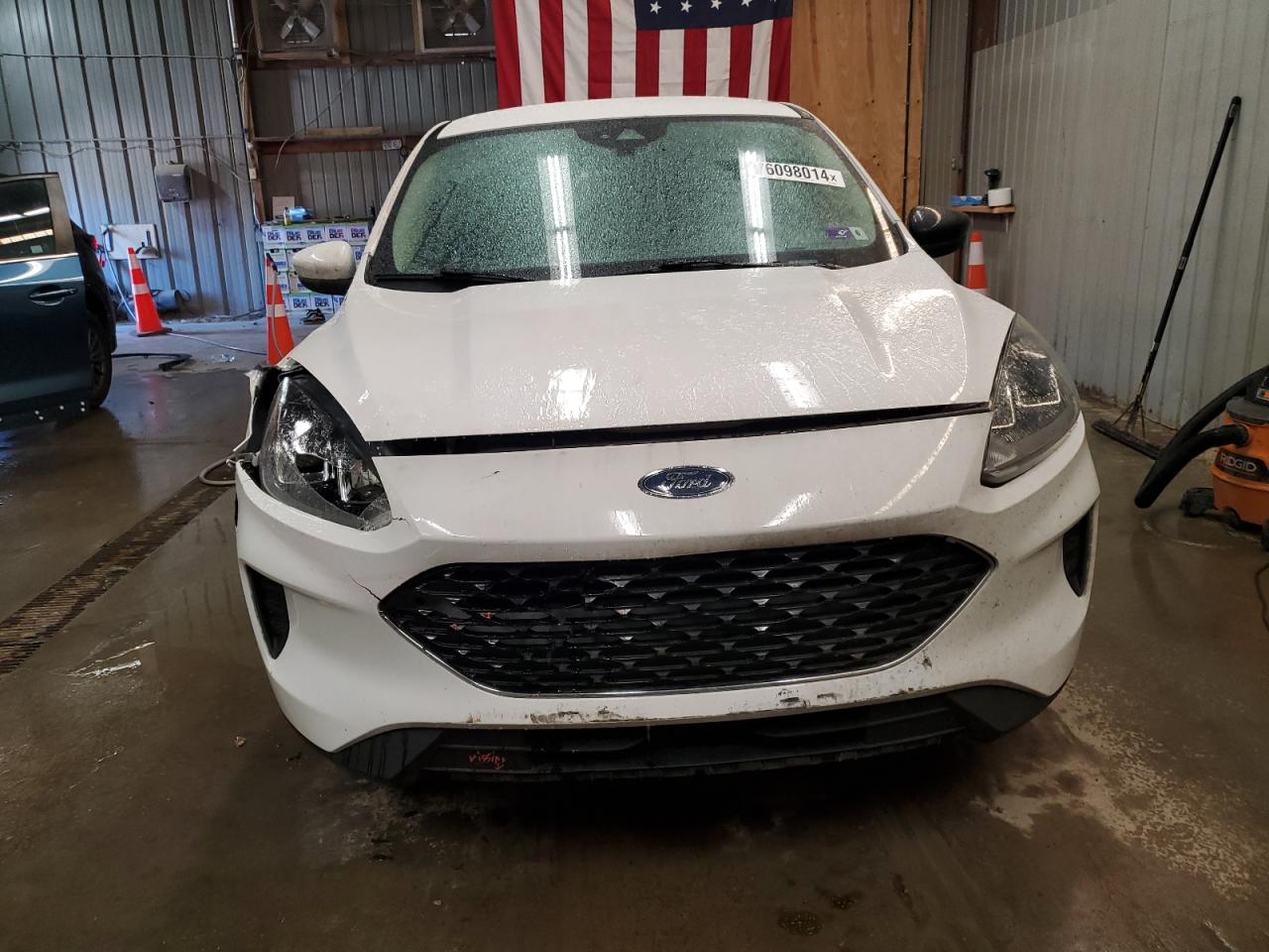 Ford Escape 2019 -auction- 4
