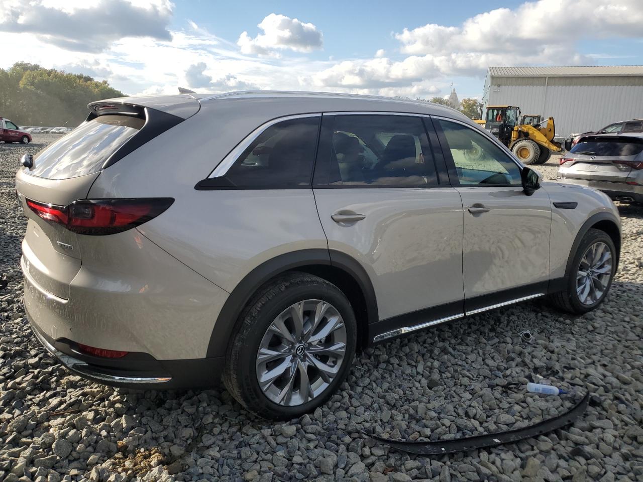 2024 Mazda CX-90 - Image 3
