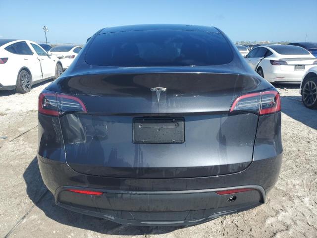  TESLA MODEL Y 2024 Серый