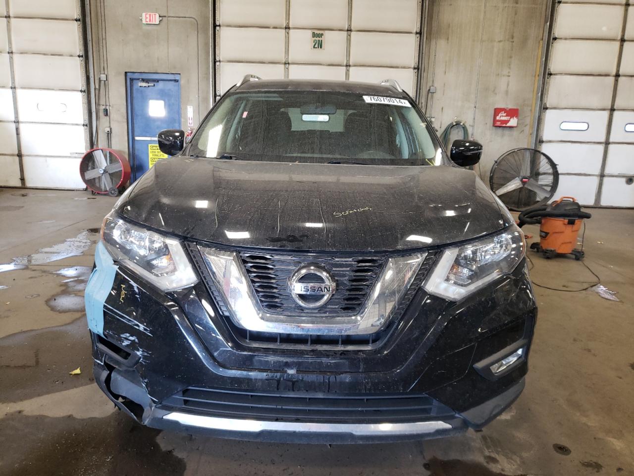 2017 Nissan Rogue S VIN: KNMAT2MV6HP526357 Lot: 76079014