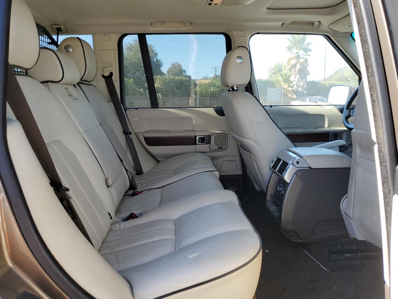 2010 Land Rover Range Rover Hse VIN: SALME1D47AA327439 Lot: 77176644