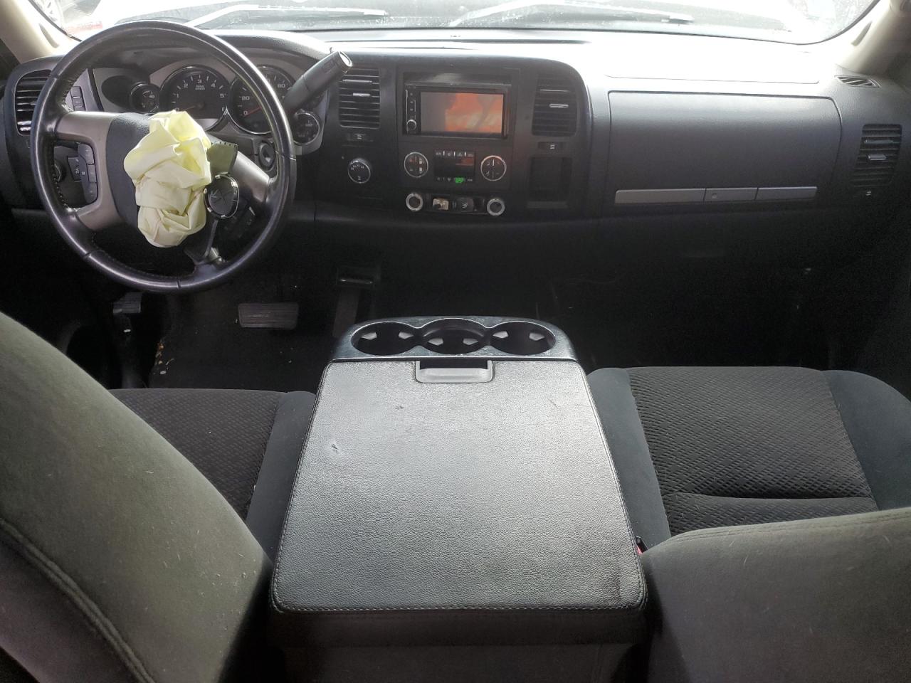 2007 Chevrolet Silverado - Image 8