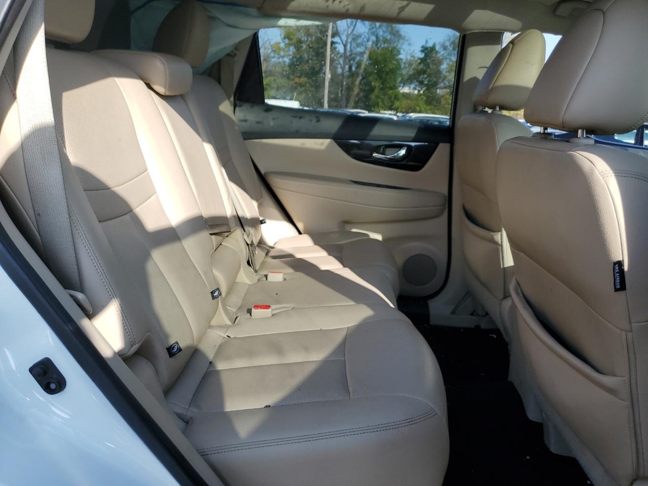 2017 Nissan Rogue - Image 11
