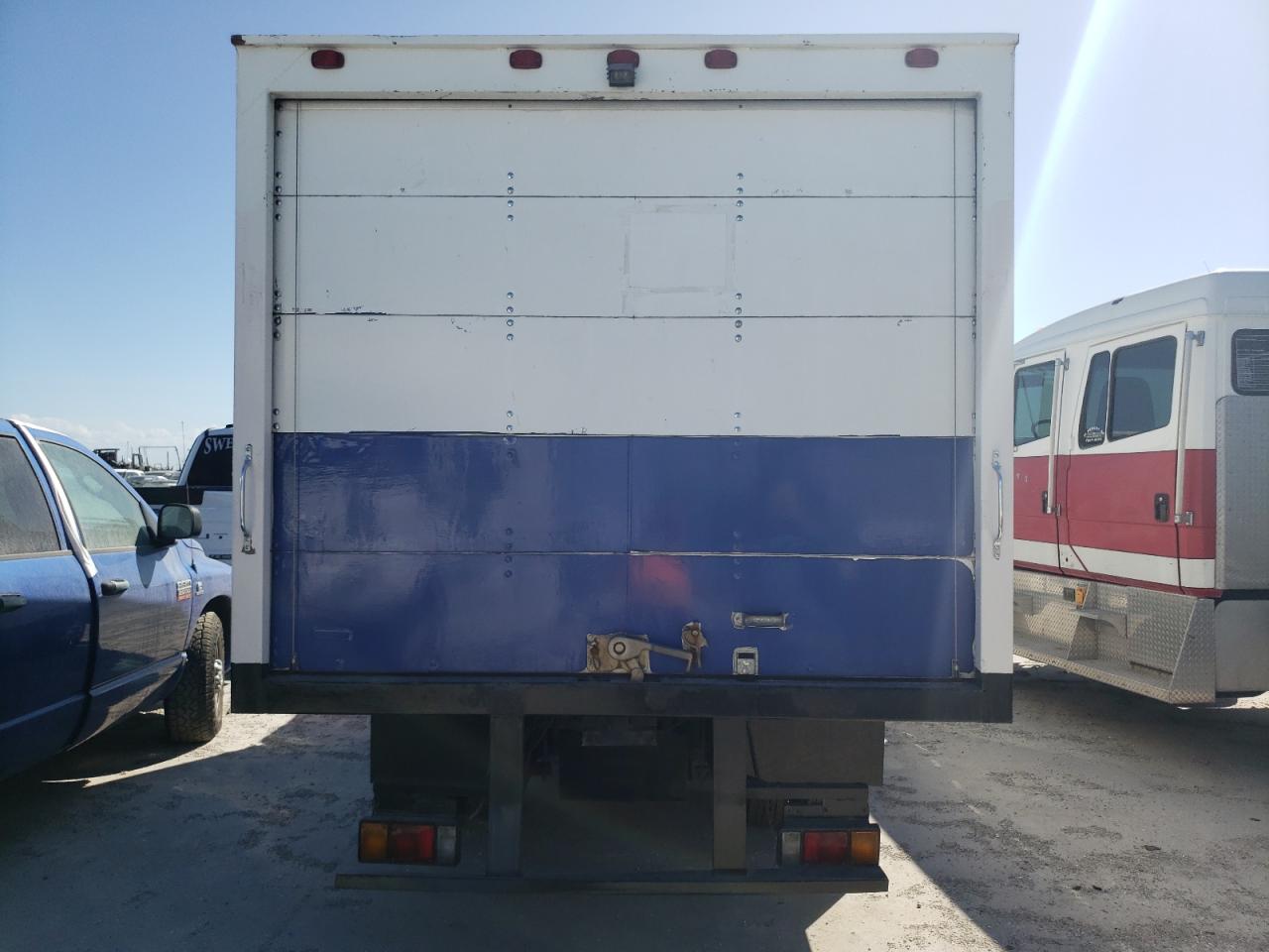 2011 Isuzu Npr VIN: JALB4W178B7401638 Lot: 76493574