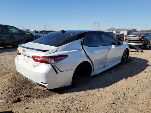  TOYOTA CAMRY 2018 Білий