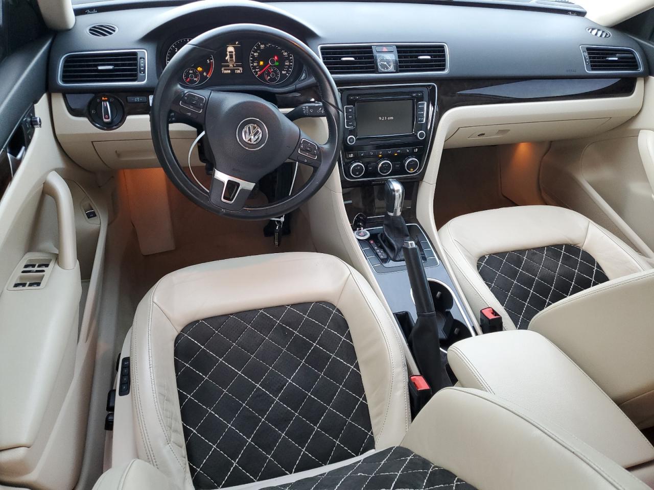 2014 Volkswagen Passat Sel VIN: 1VWCN7A31EC045175 Lot: 75827934