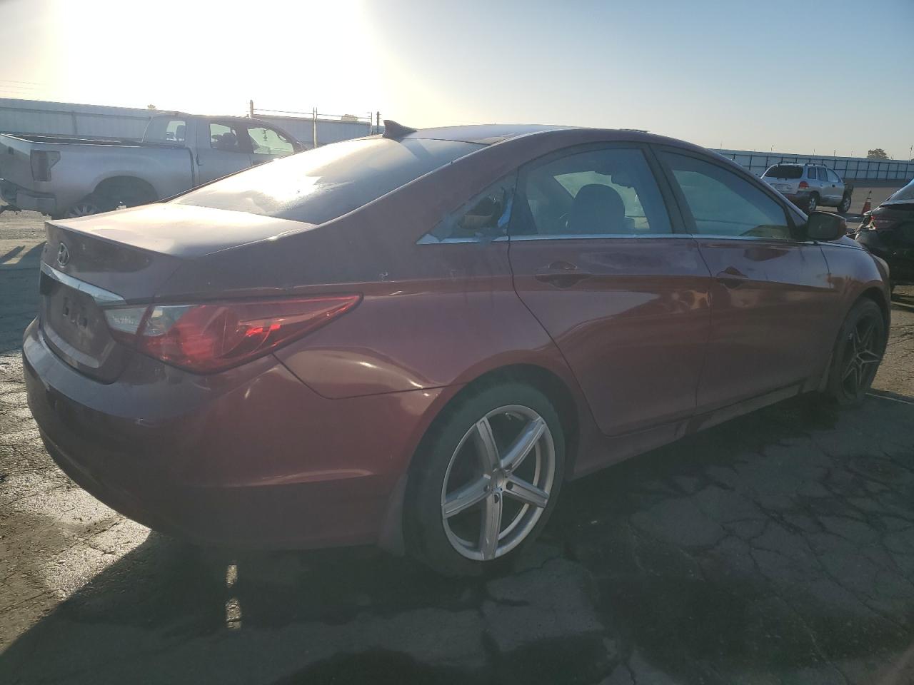 2013 Hyundai Sonata - Image 3