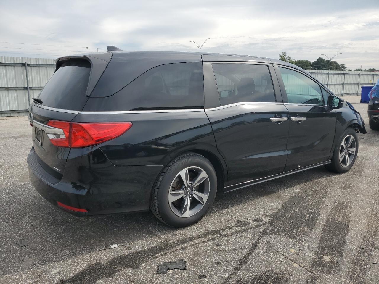 2018 Honda Odyssey - Image 3