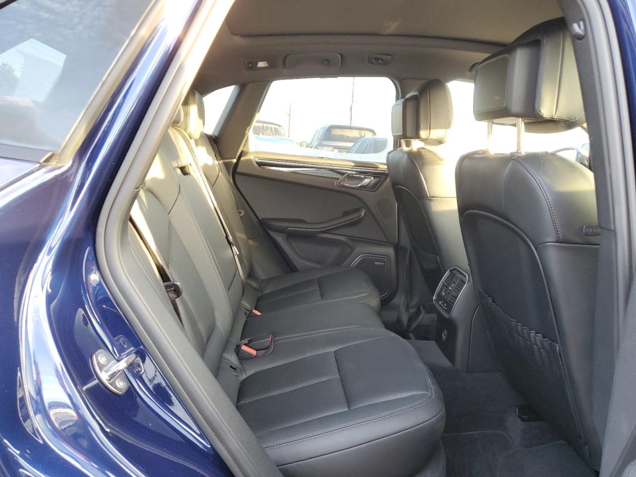 2024 Porsche Macan Base VIN: WP1AA2A55RLB04971 Lot: 77849324