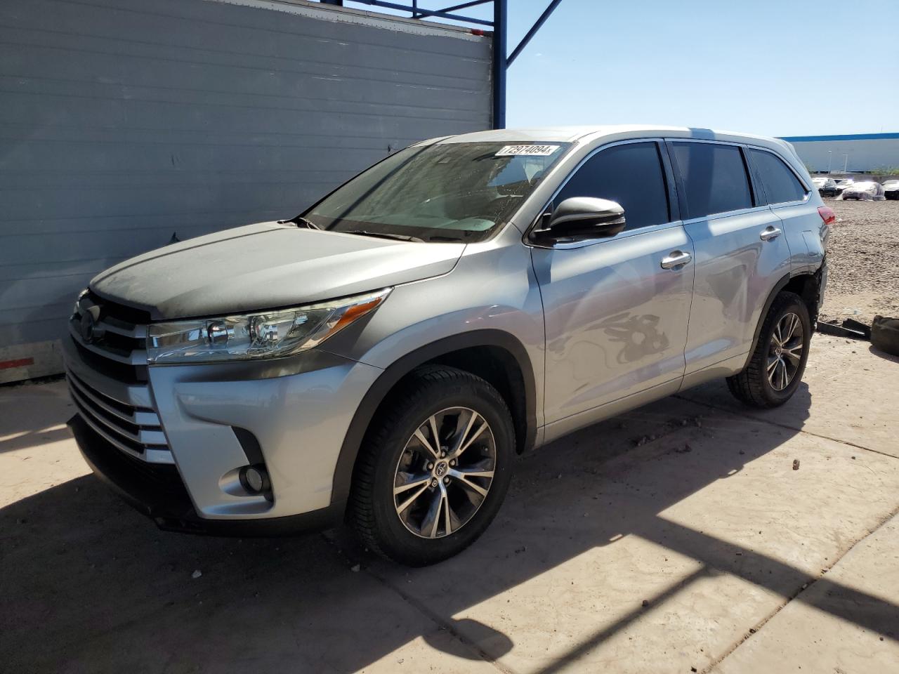 2018 Toyota Highlander - Image 1