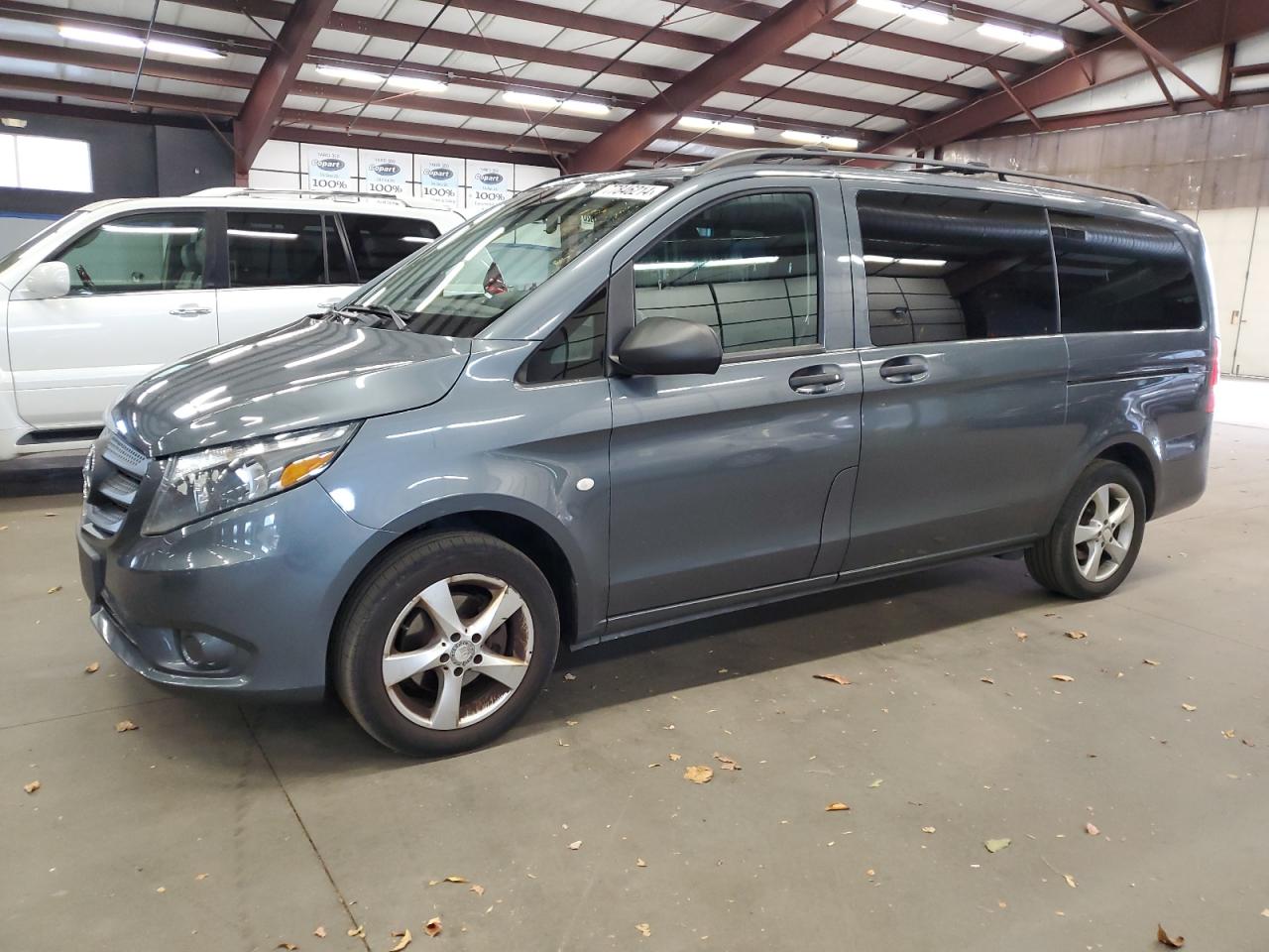 2016 MERCEDES-BENZ METRIS