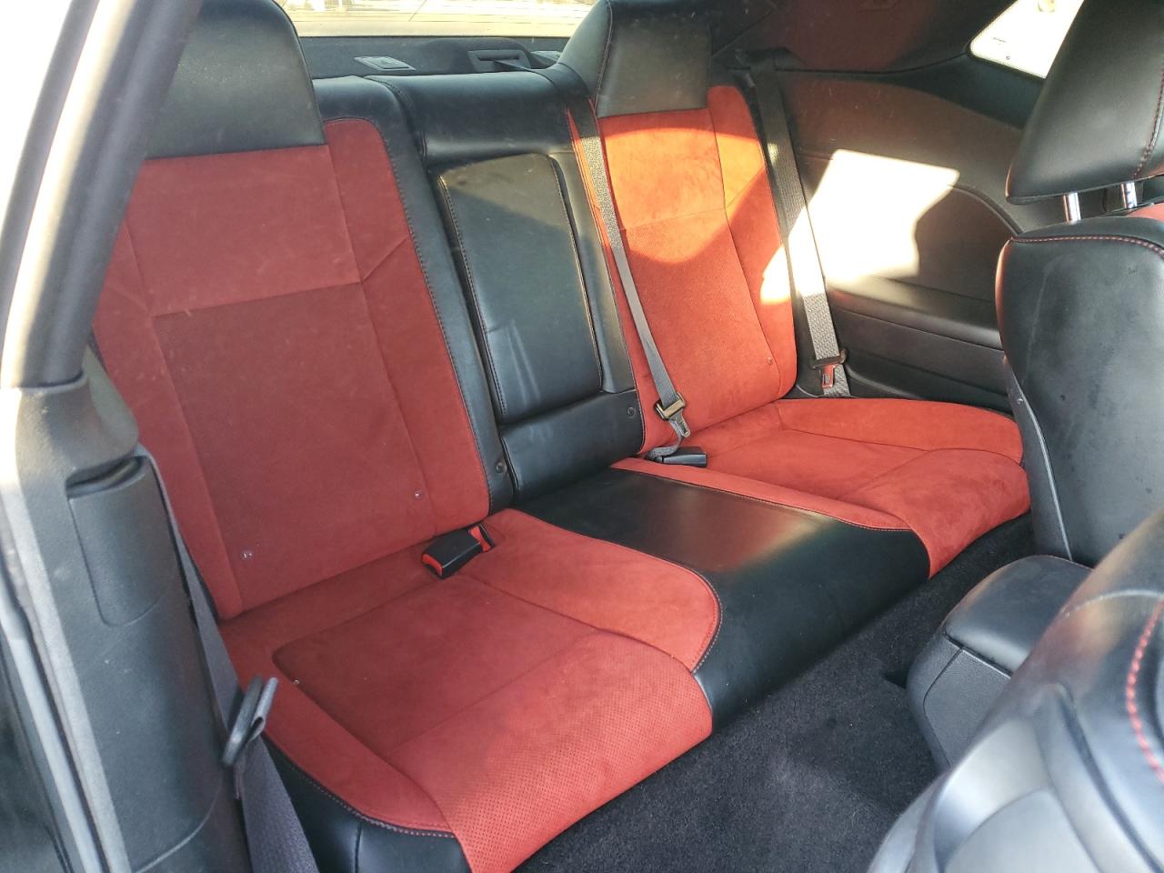 2016 Dodge Challenger R/T Scat Pack VIN: 2C3CDZFJ9GH193510 Lot: 75460464