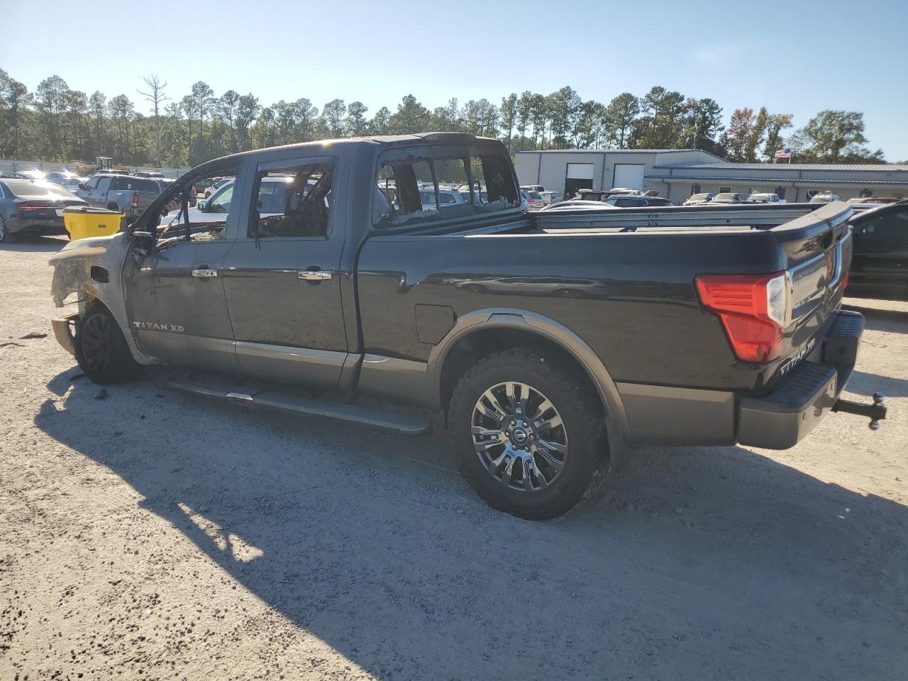 2016 Nissan Titan - Image 2