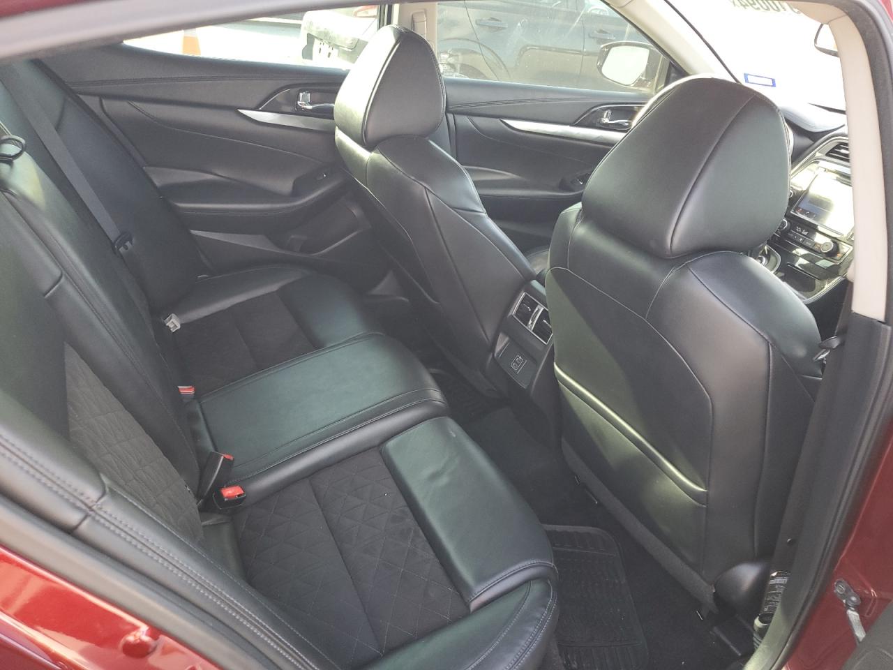 2018 Nissan Maxima - Image 10