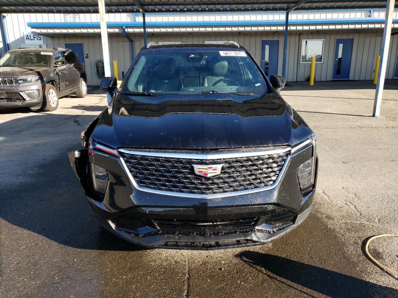 VIN 1GYFZDR49RF128402 2024 CADILLAC XT4 no.5