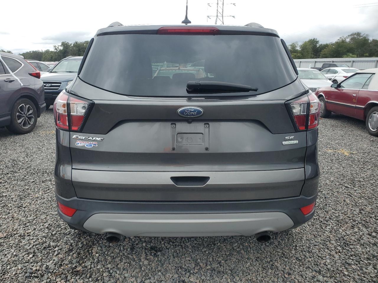 1FMCU0GD2JUB58940 2018 Ford Escape Se