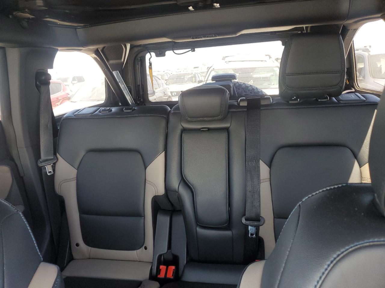 2023 Ford Bronco Base VIN: 1FMEE5DP1PLB82453 Lot: 75087904