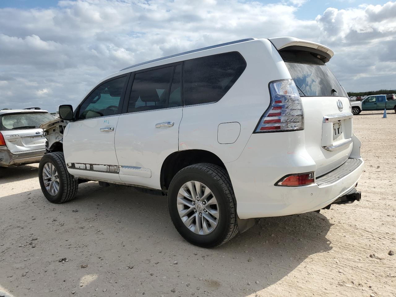 2016 Lexus GX - Image 2