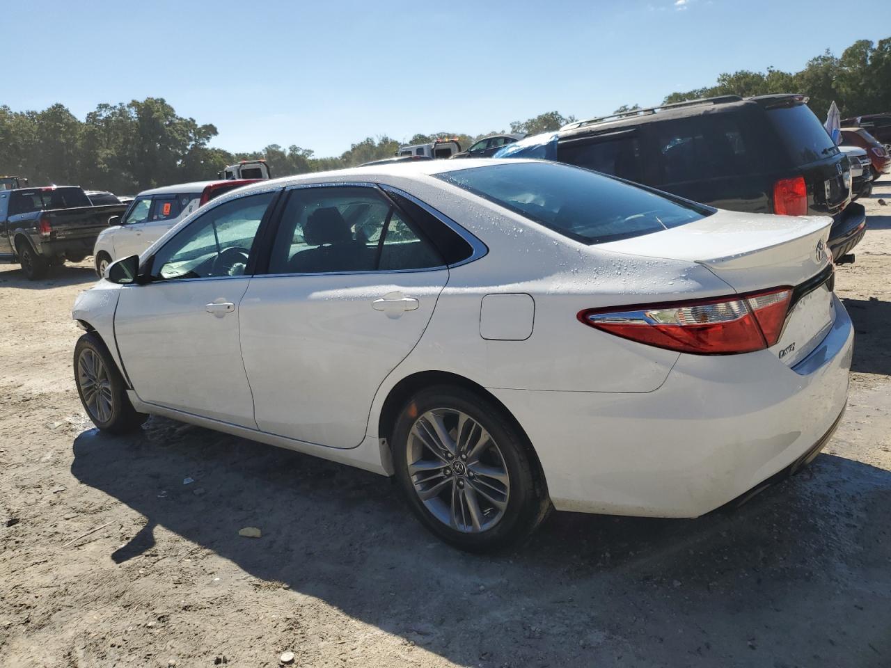 2016 Toyota Camry Le VIN: 4T1BF1FKXGU168748 Lot: 75900014