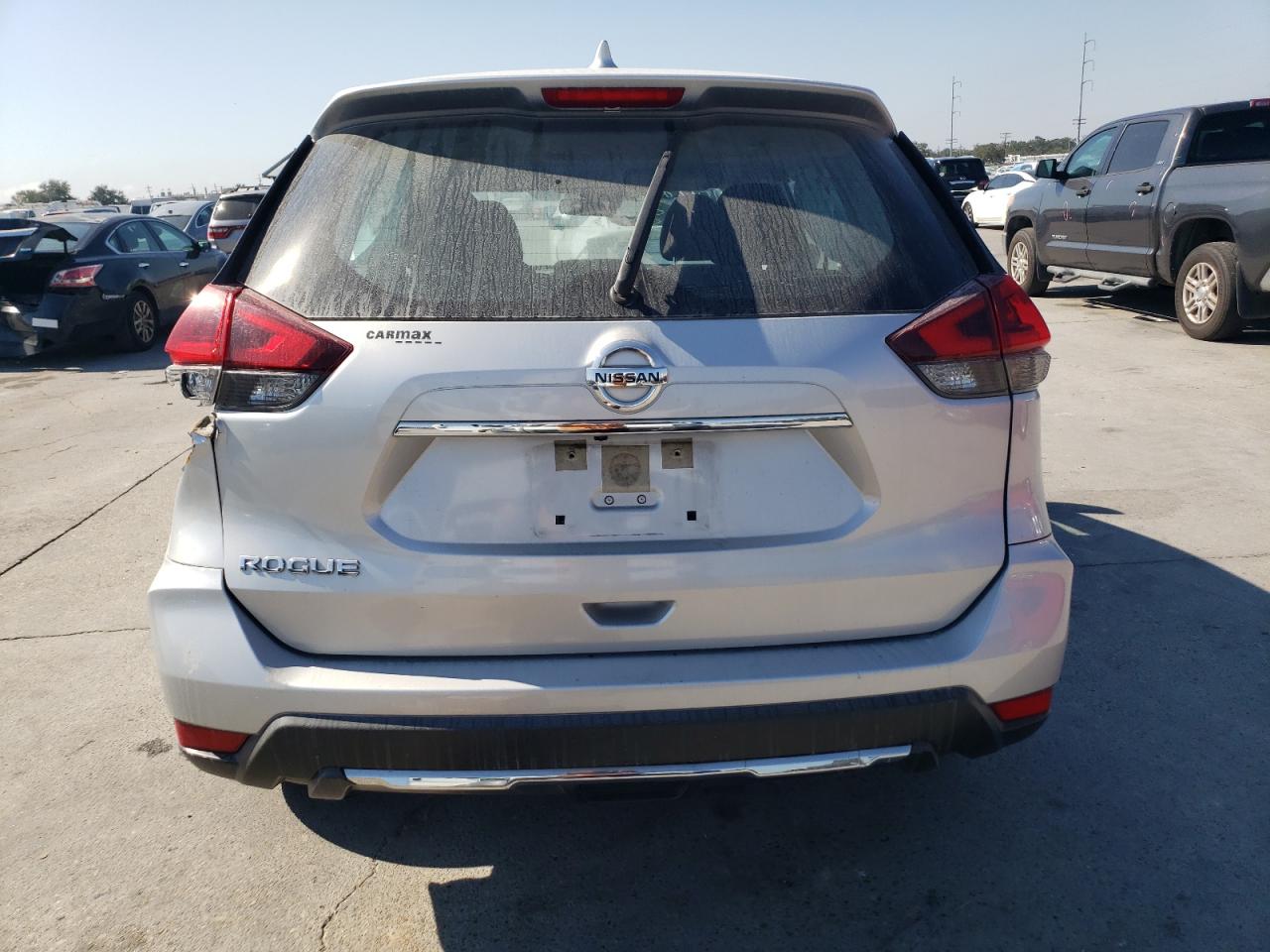 2019 Nissan Rogue S VIN: JN8AT2MT2KW500645 Lot: 77858404