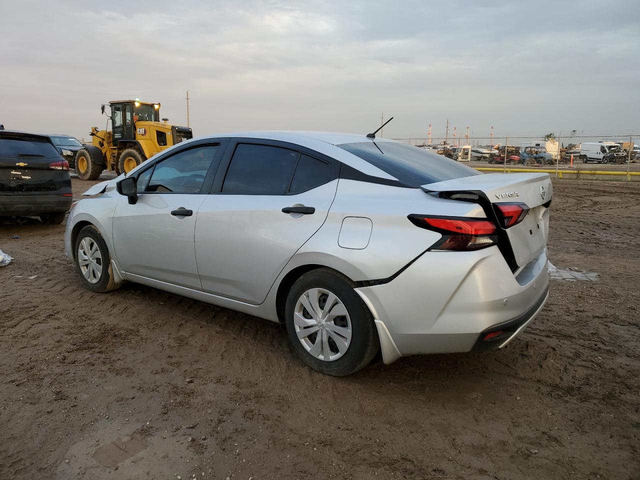 2021 Nissan Versa - Image 2