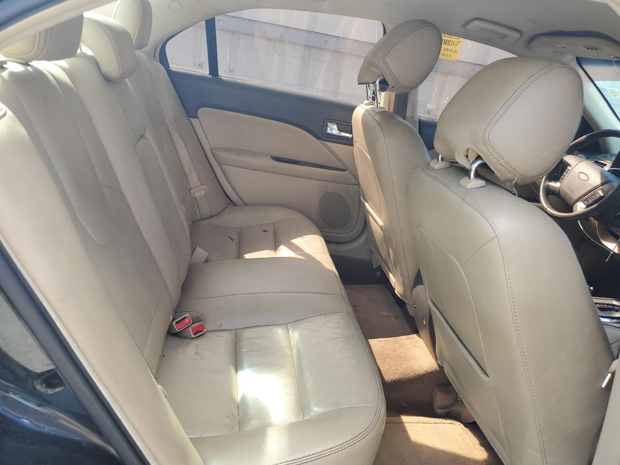 2012 Ford Fusion - Image 10