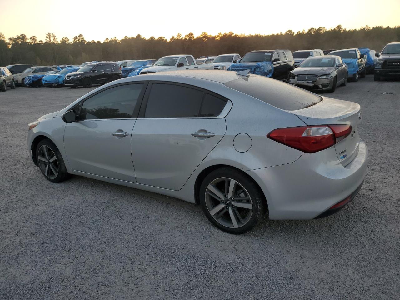 2017 Kia Forte - Image 2