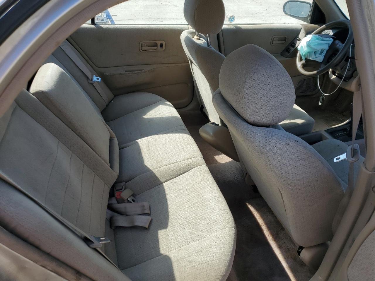 1997 Nissan Altima - Image 10