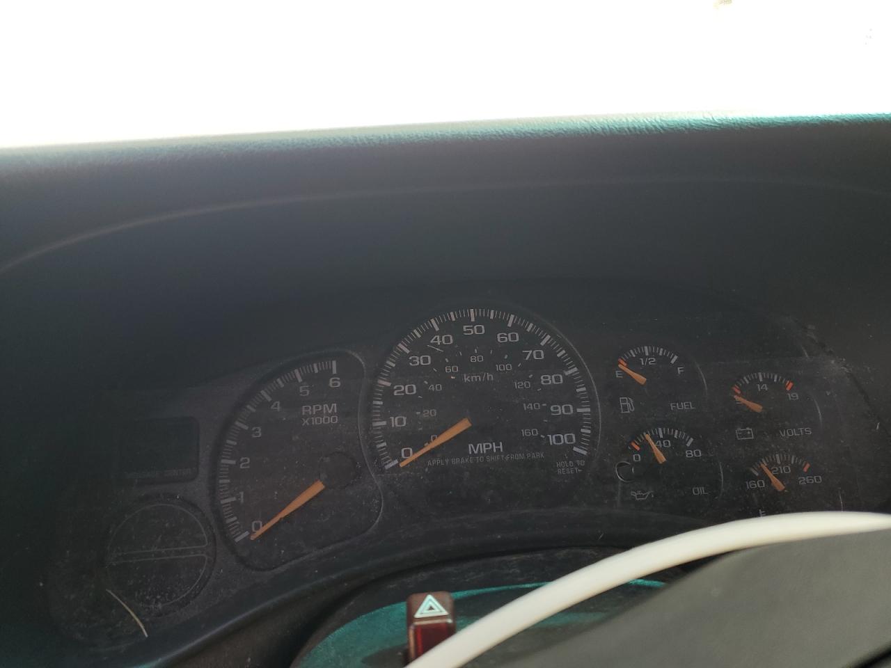 2002 Chevrolet Silverado - Image 9