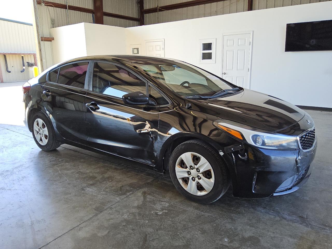 2017 Kia Forte - Image 4