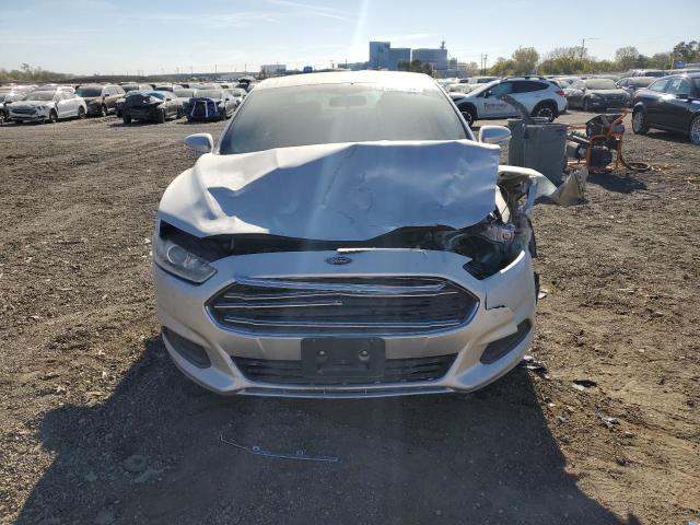  FORD FUSION 2016 Серебристый