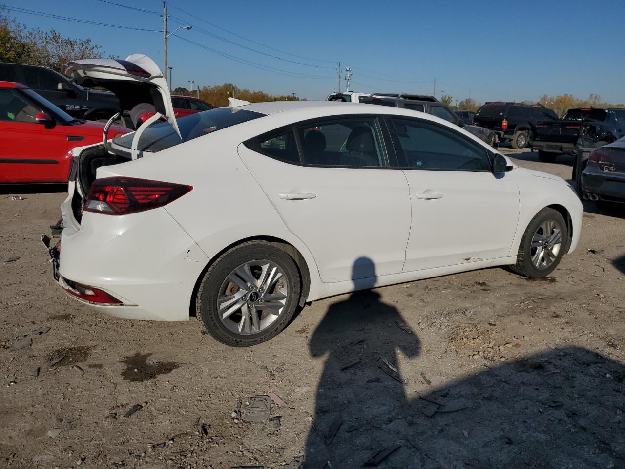 2020 Hyundai Elantra - Image 3