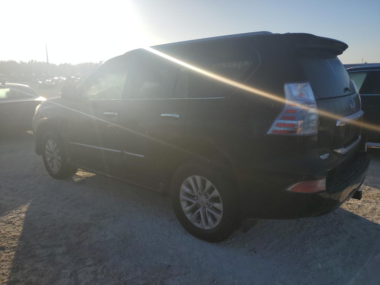 2019 Lexus GX - Image 2