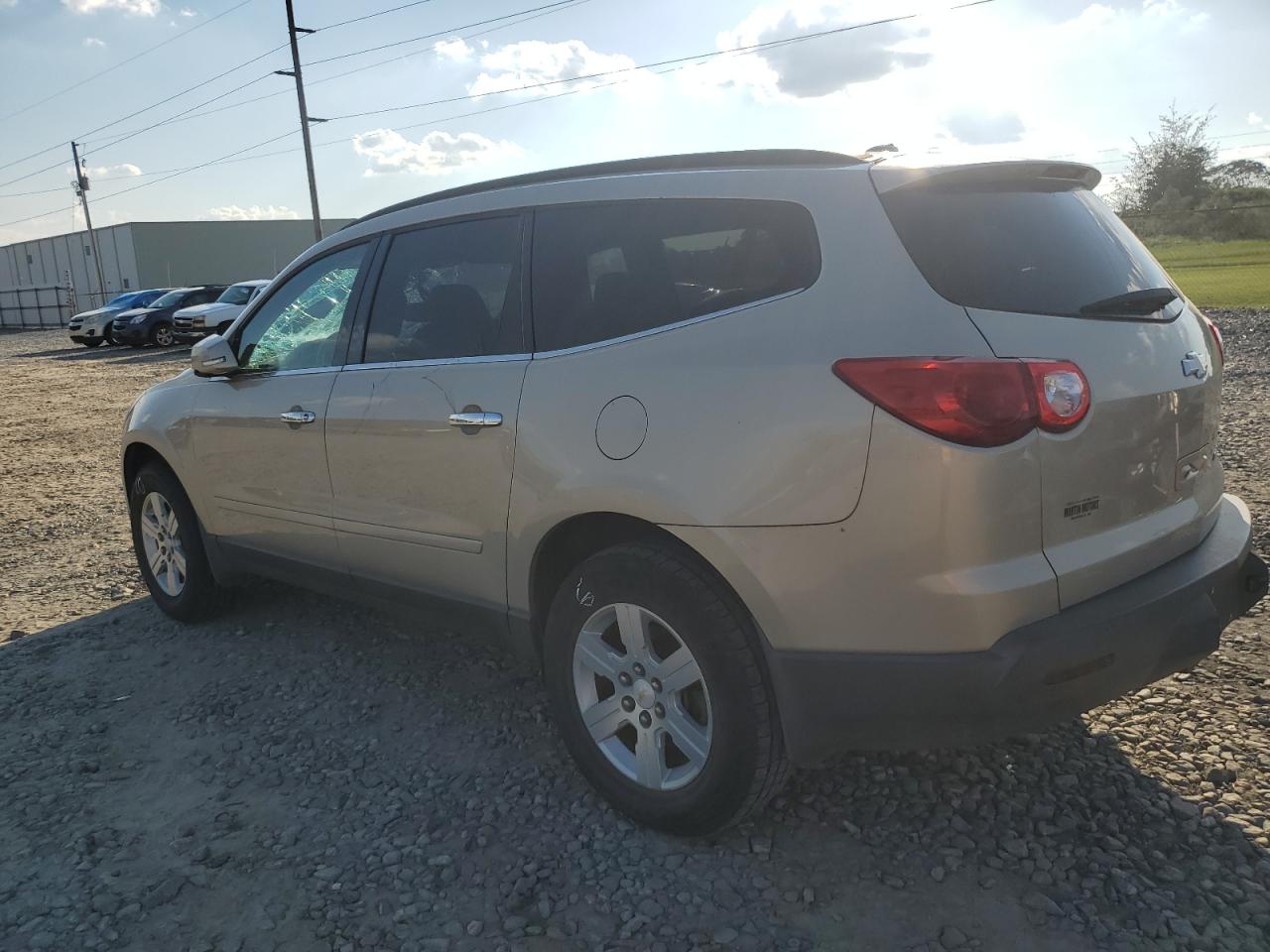 2010 Chevrolet Traverse - Image 2
