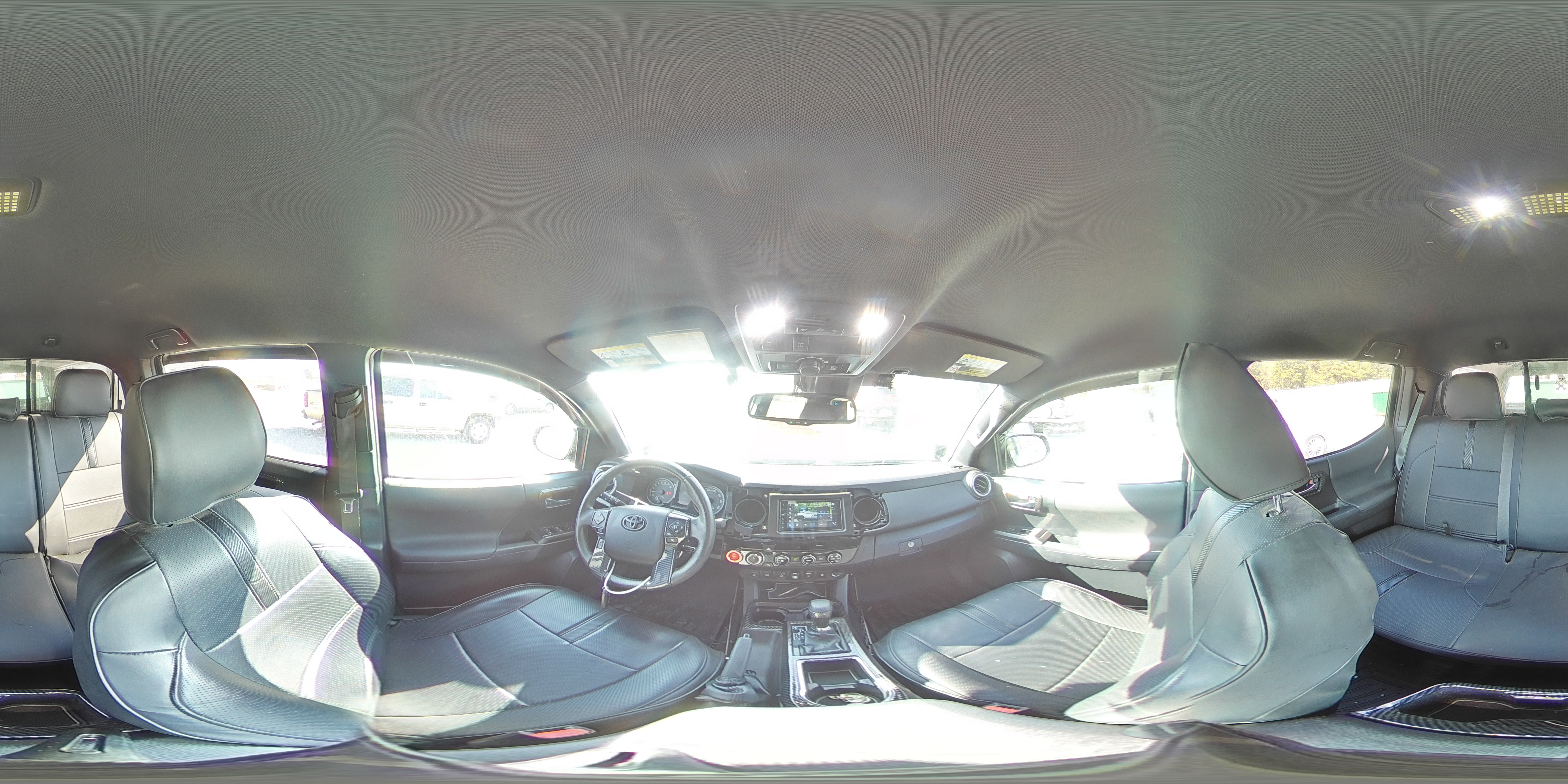 2018 Toyota Tacoma - Image 12