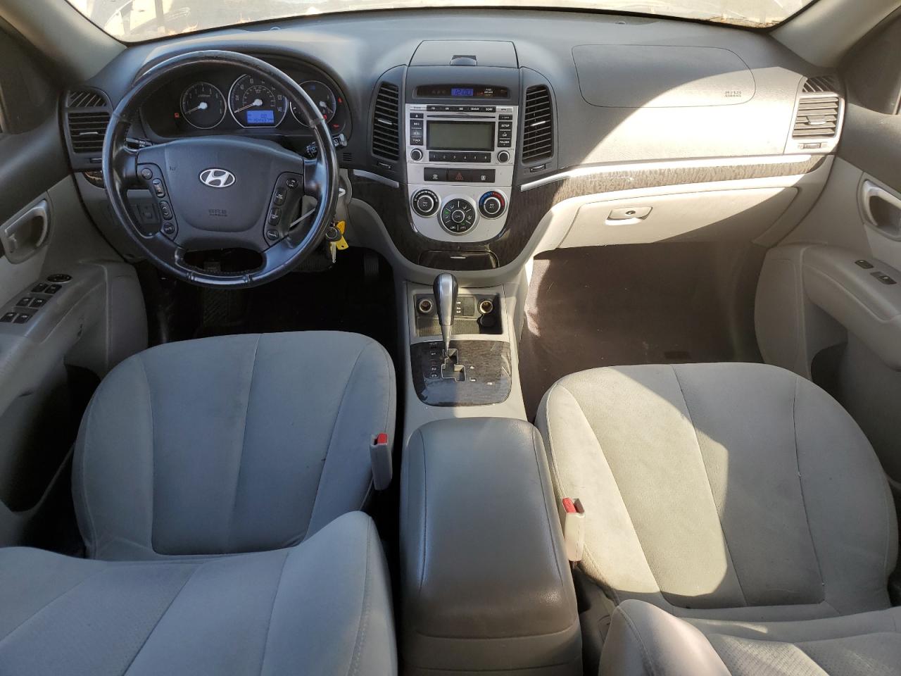 2009 Hyundai Santa Fe - Image 8