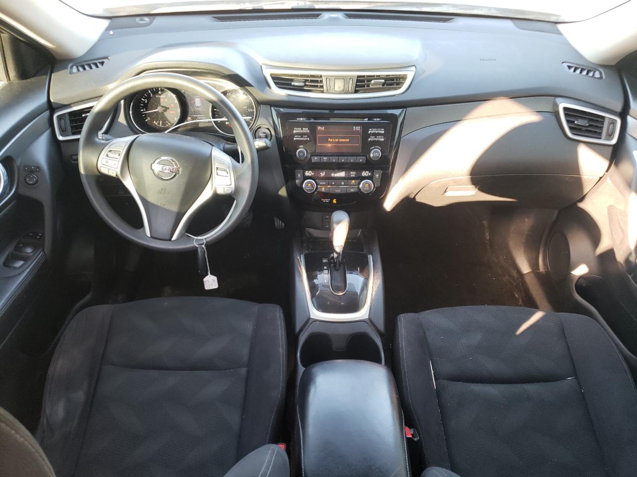 2016 Nissan Rogue - Image 8